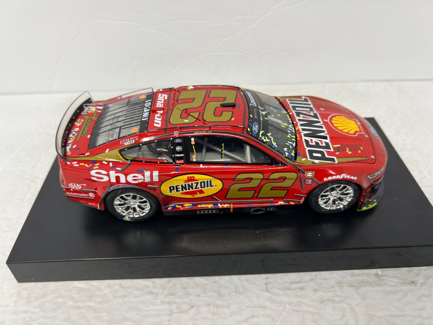 Lionel Nascar #22 Joey Logano Shell Darlington Win 2022 Mustang 1:24 Diecast