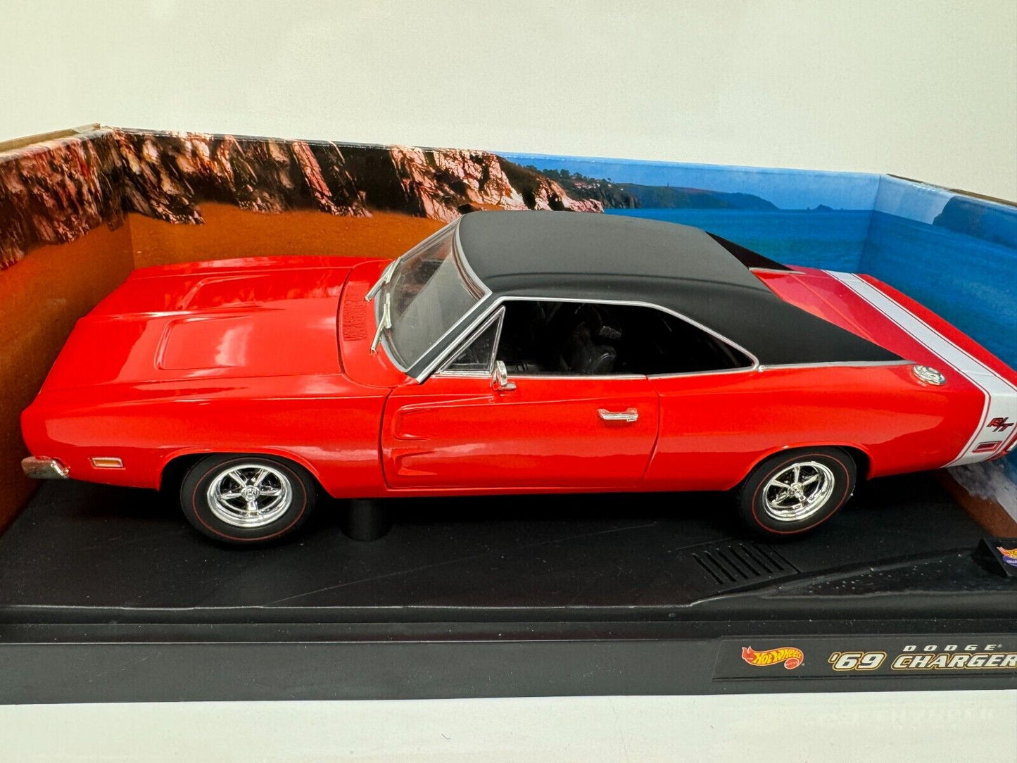 Mattel Hot Wheels Collectibles 1969 Dodge Charger RT 1:18 Diecast