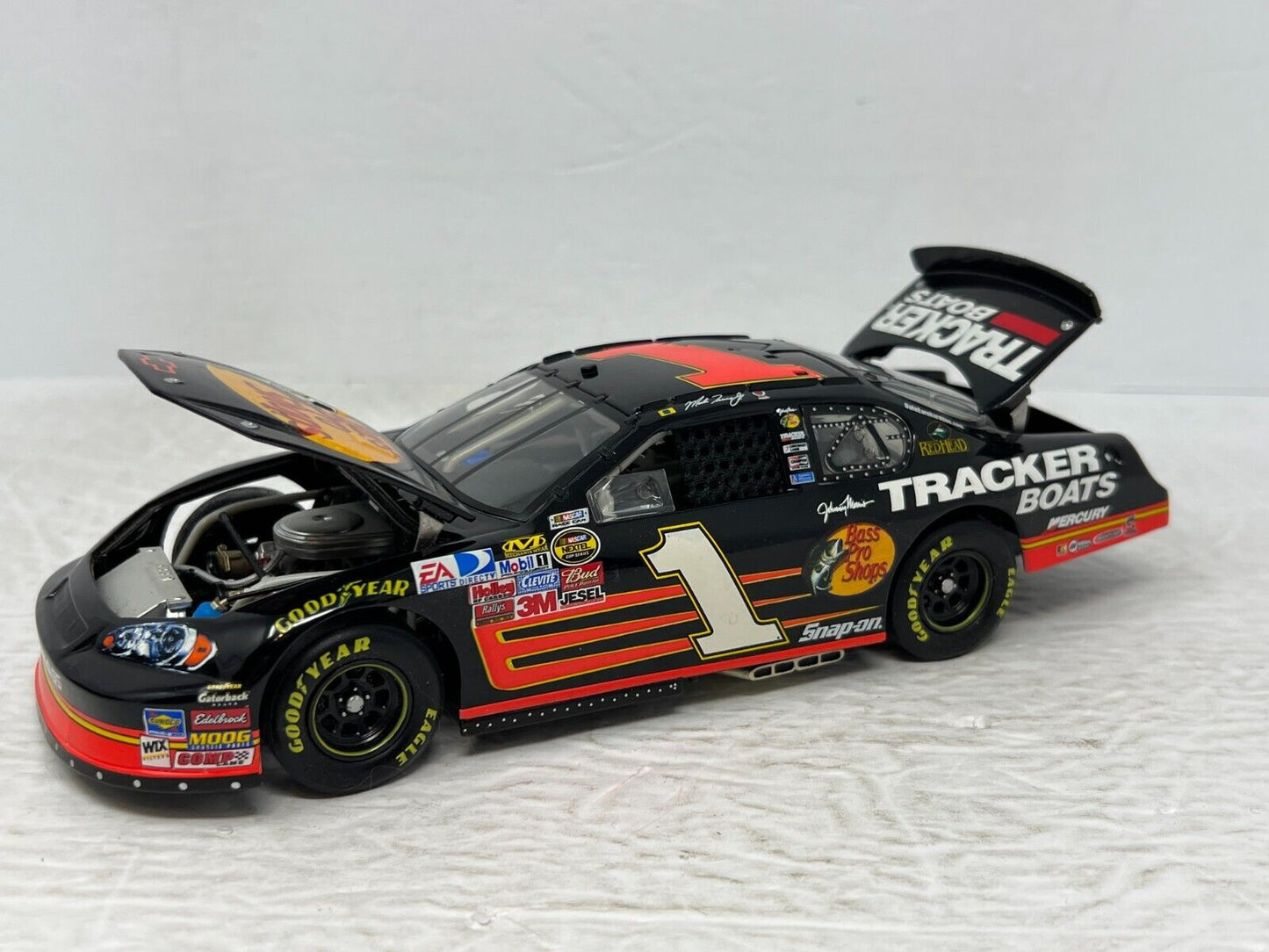 Action Nascar #1 Martin Truex Jr. Bass Pro GM Dealers 2007 1:24 Diecast 1 of 600