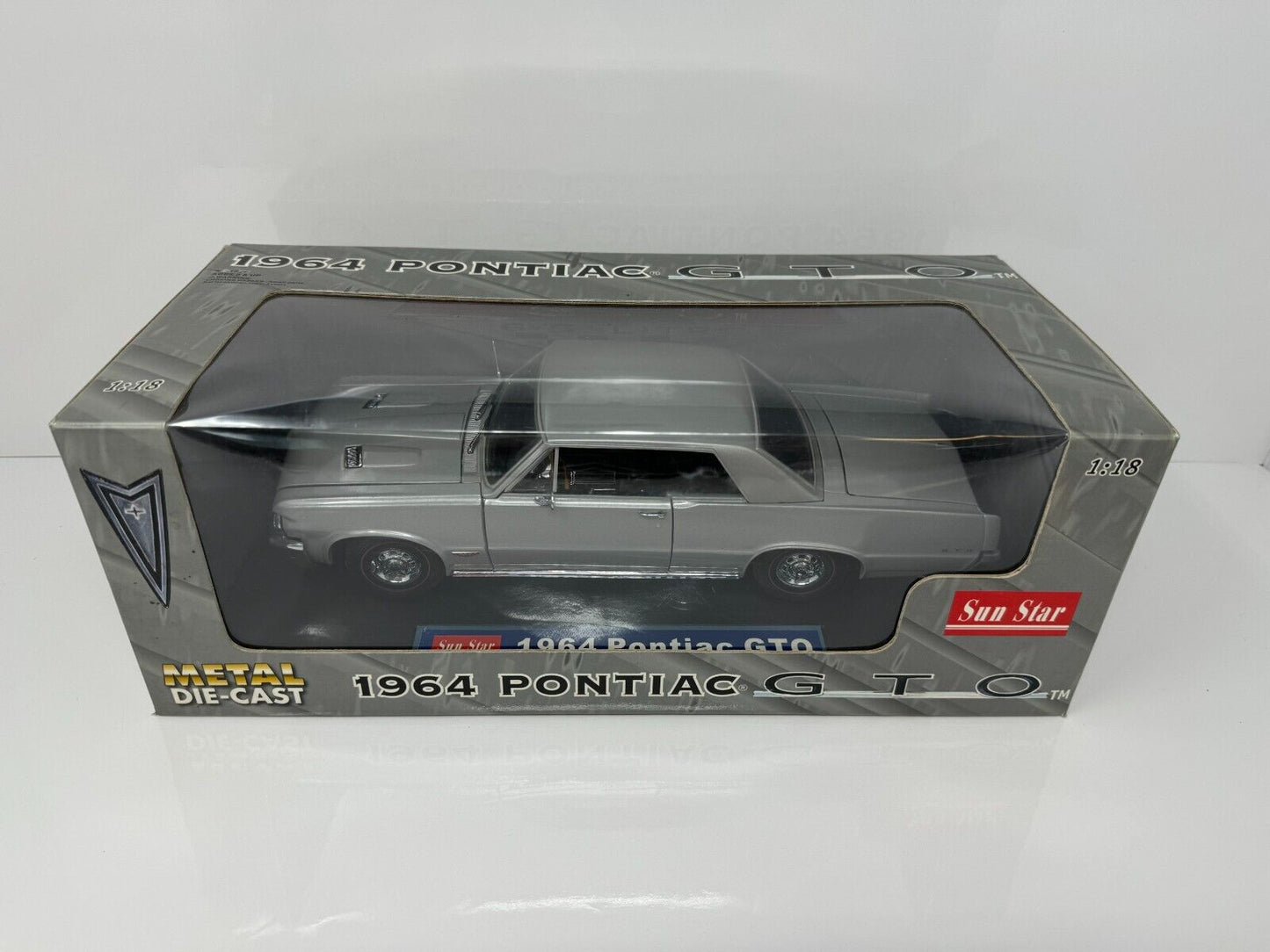 Sun Star 1964 Pontiac GTO 1:18 Diecast