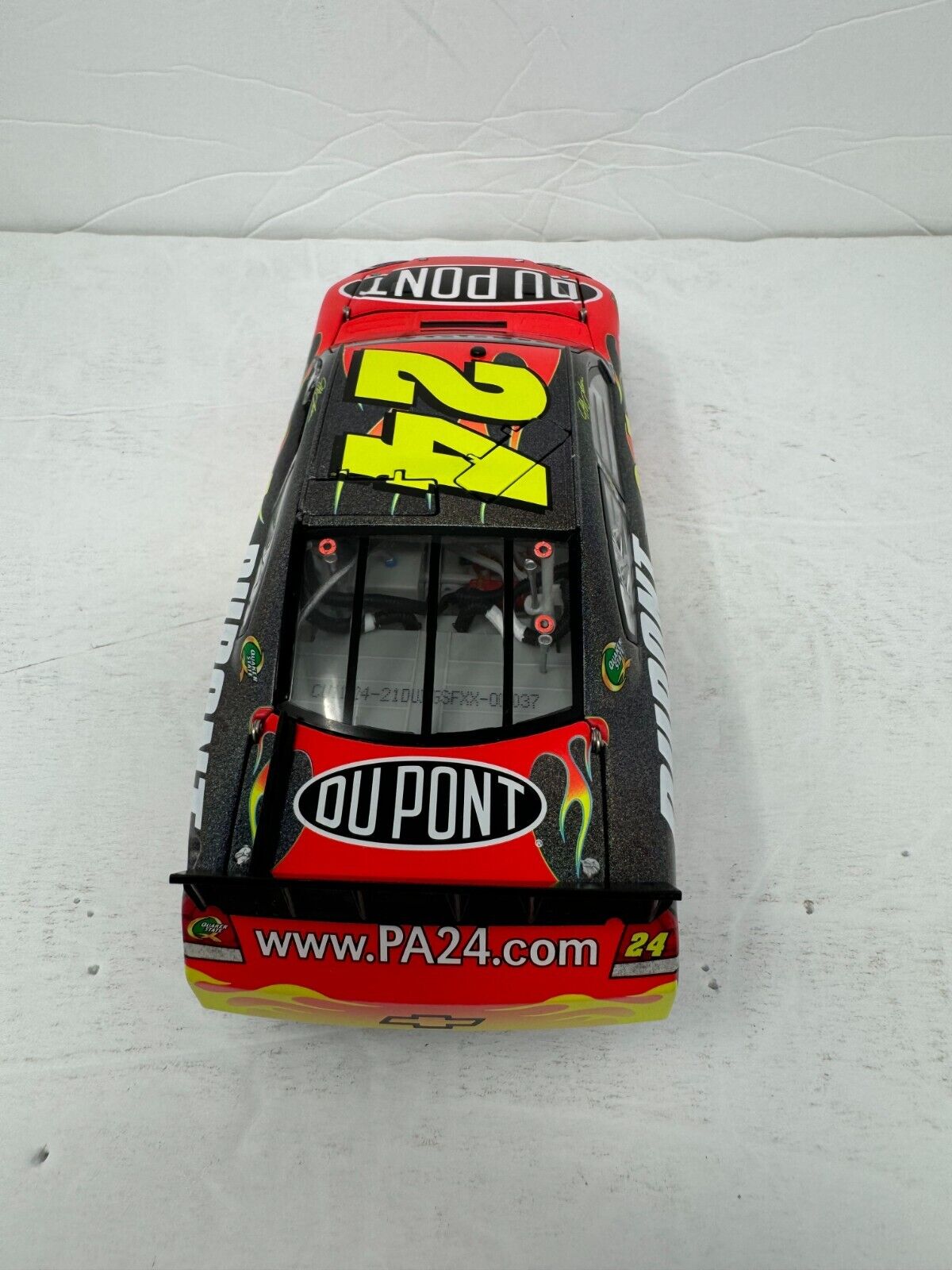 Action Nascar #24 Jeff Gordon DuPont 2011 Impala Flashcoat Color 1:24 Diecast