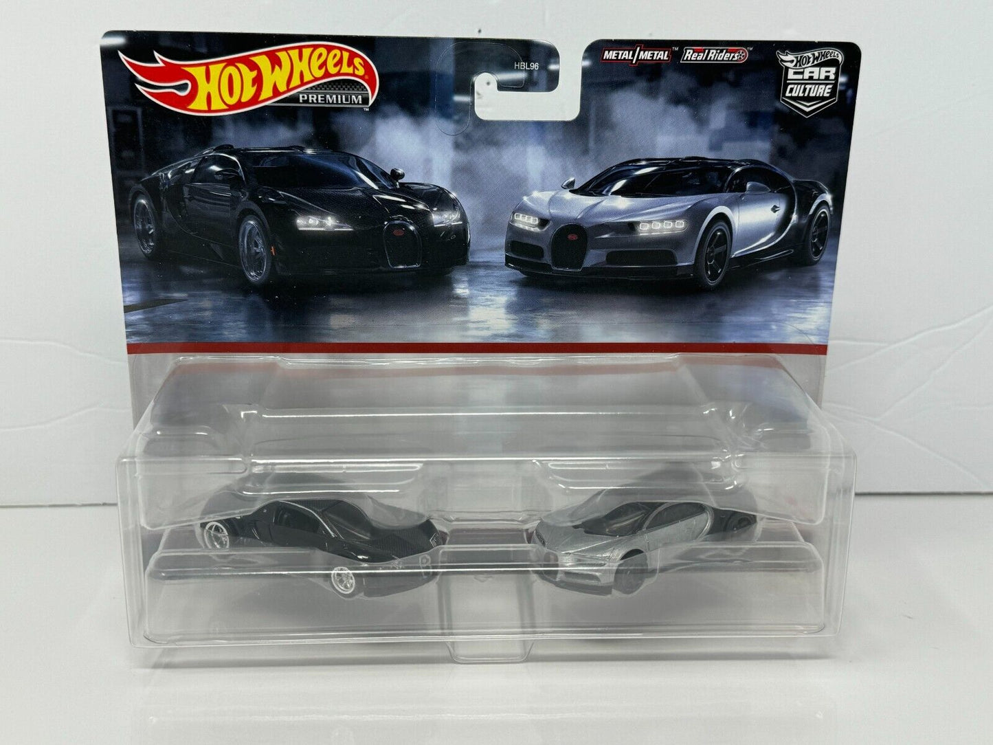 Hot Wheels Premium Bugatti Veyron & 2016 Bugatti Chiron 2-Pack 1:64 Diecast