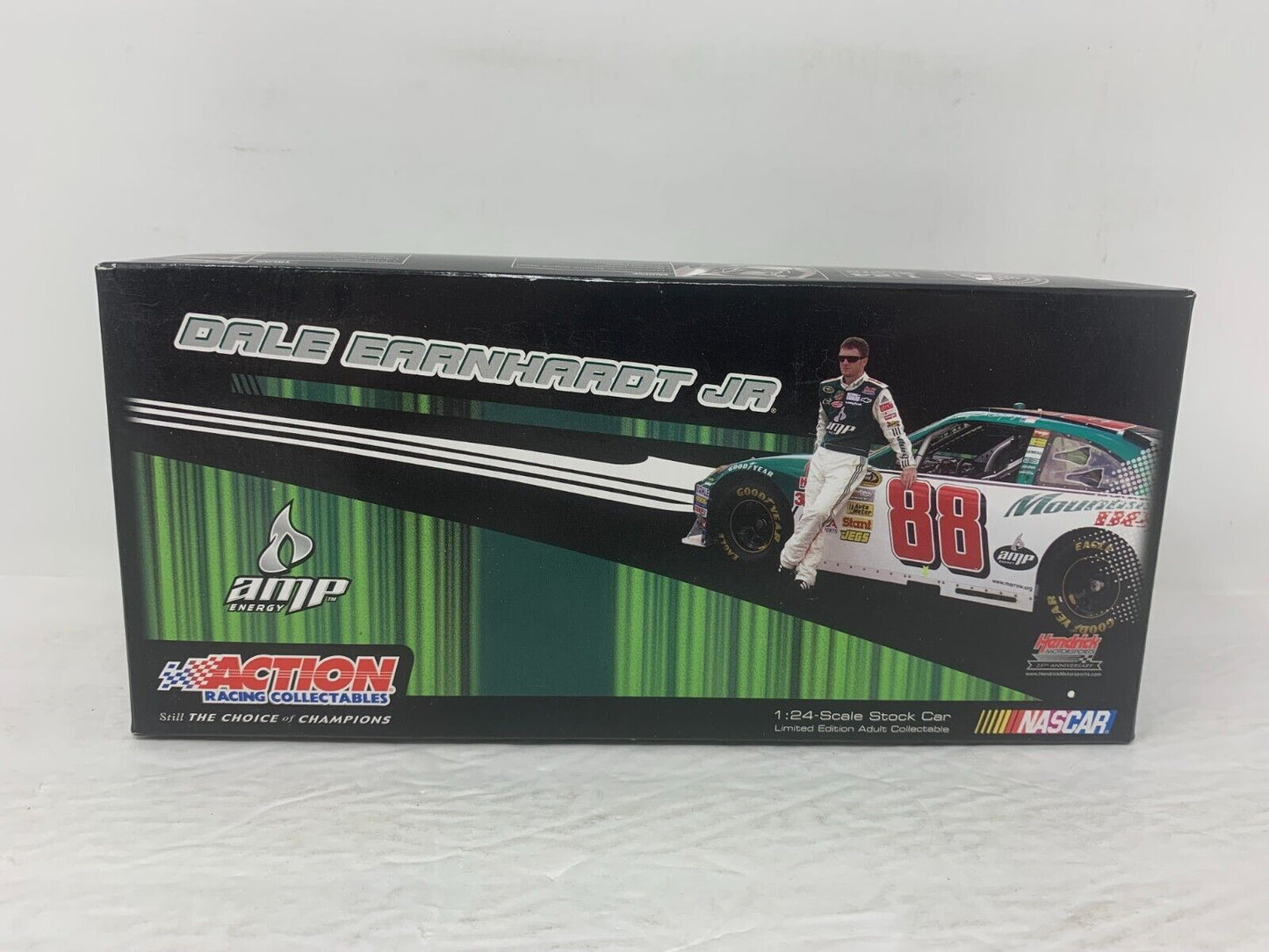 Action Nascar #88 Dale Earnhardt Jr. GM Dealers (1 of 2,508#) 1:24 Diecast