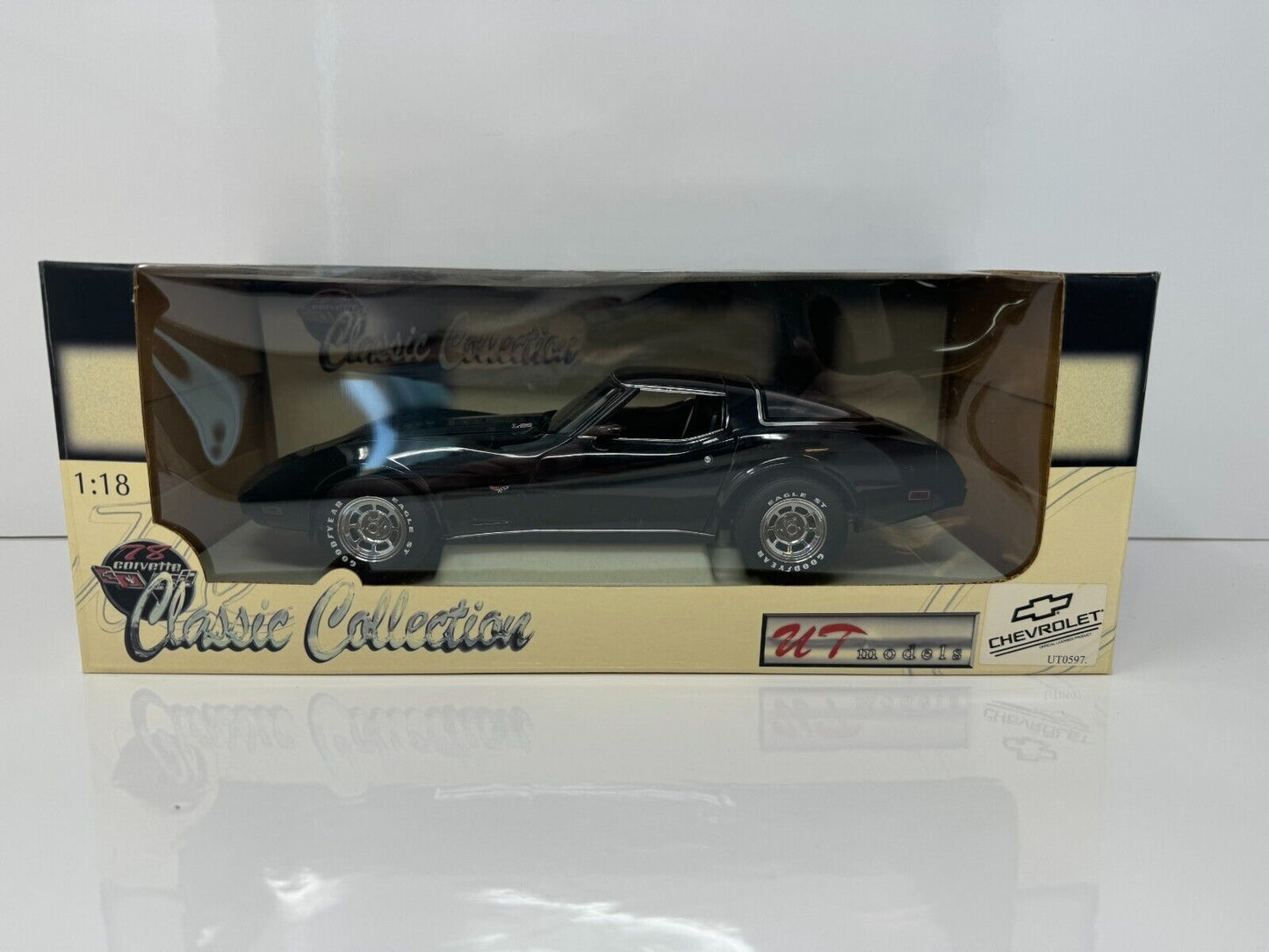 UT Models 1978 Chevrolet Corvette Classic Collection 1:18 Diecast