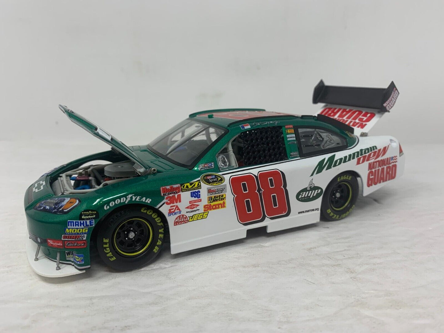 Action Nascar #88 Dale Earnhardt Jr. GM Dealers (1 of 2,508#) 1:24 Diecast