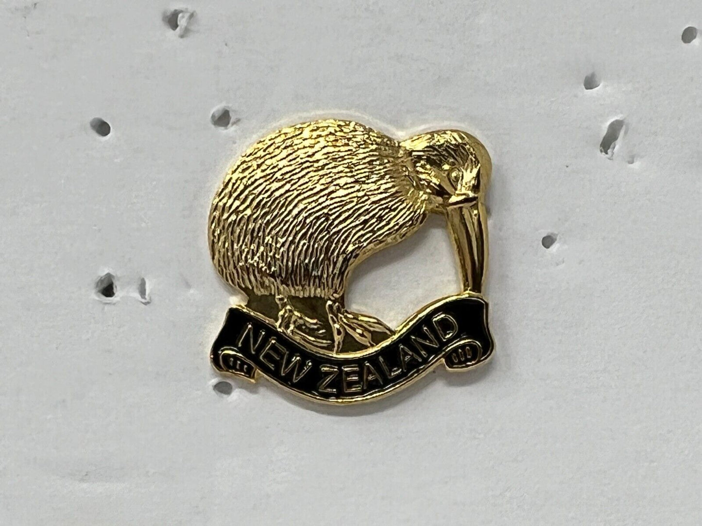 New Zealand Kiwi Bird Cities & States Lapel Pin CPS2