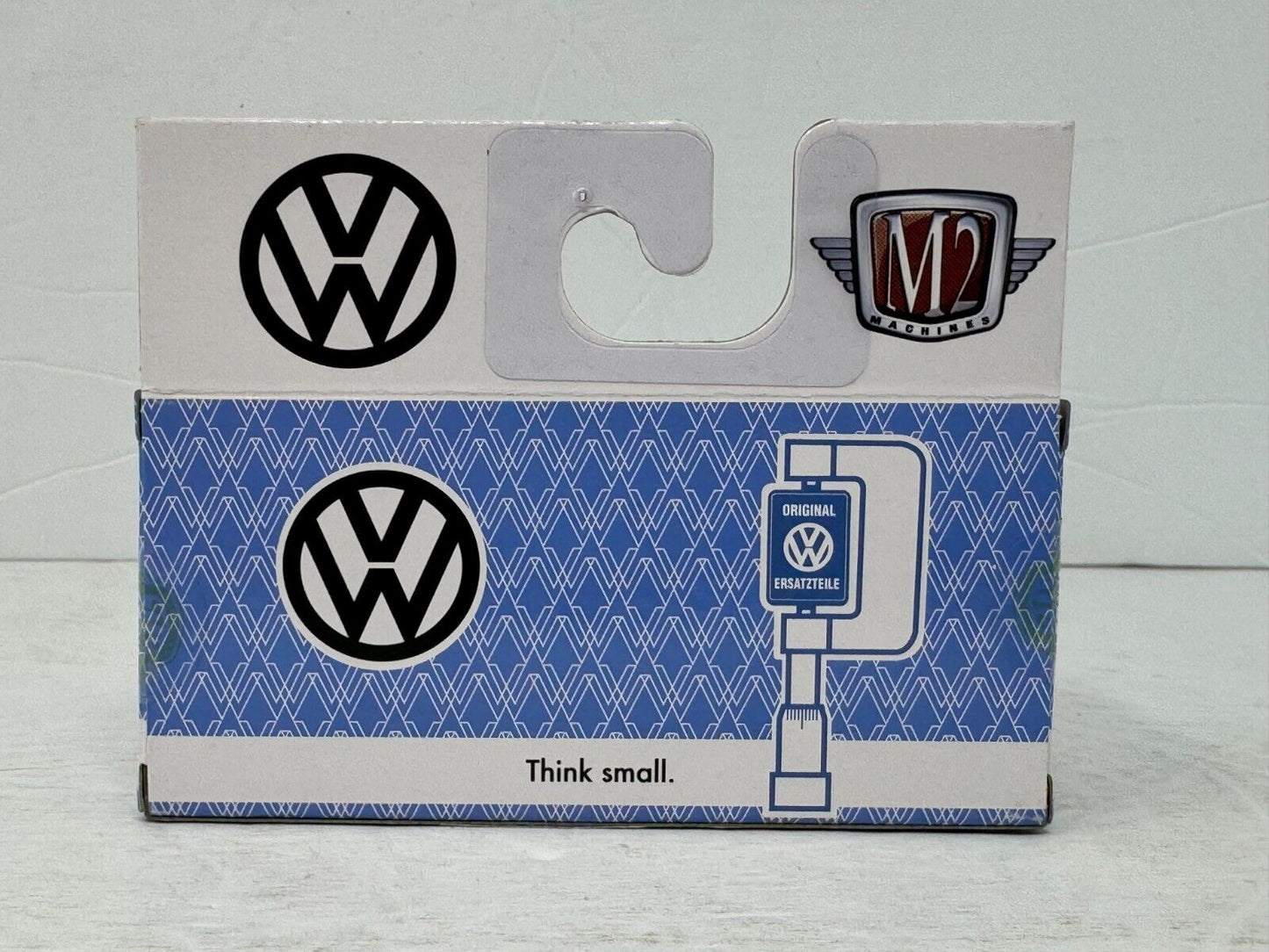 M2 Machines 1956 Volkswagen Beetle Deluxe U.S.A. Model 1:64 Diecast