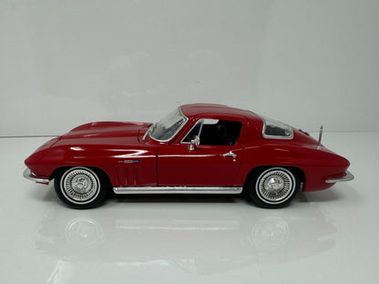 Maisto 1965 Chevrolet Corvette Special Edition 1:18 Diecast Red Color