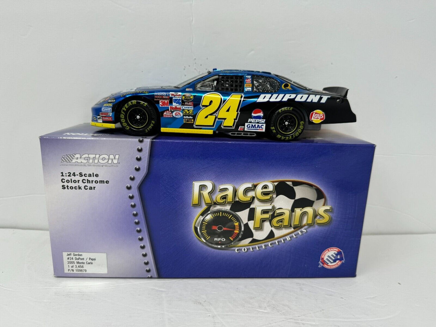 Action Nascar #24 Jeff Gordon Pepsi 2005 Monte Carlo Color Chrome 1:24 Diecast