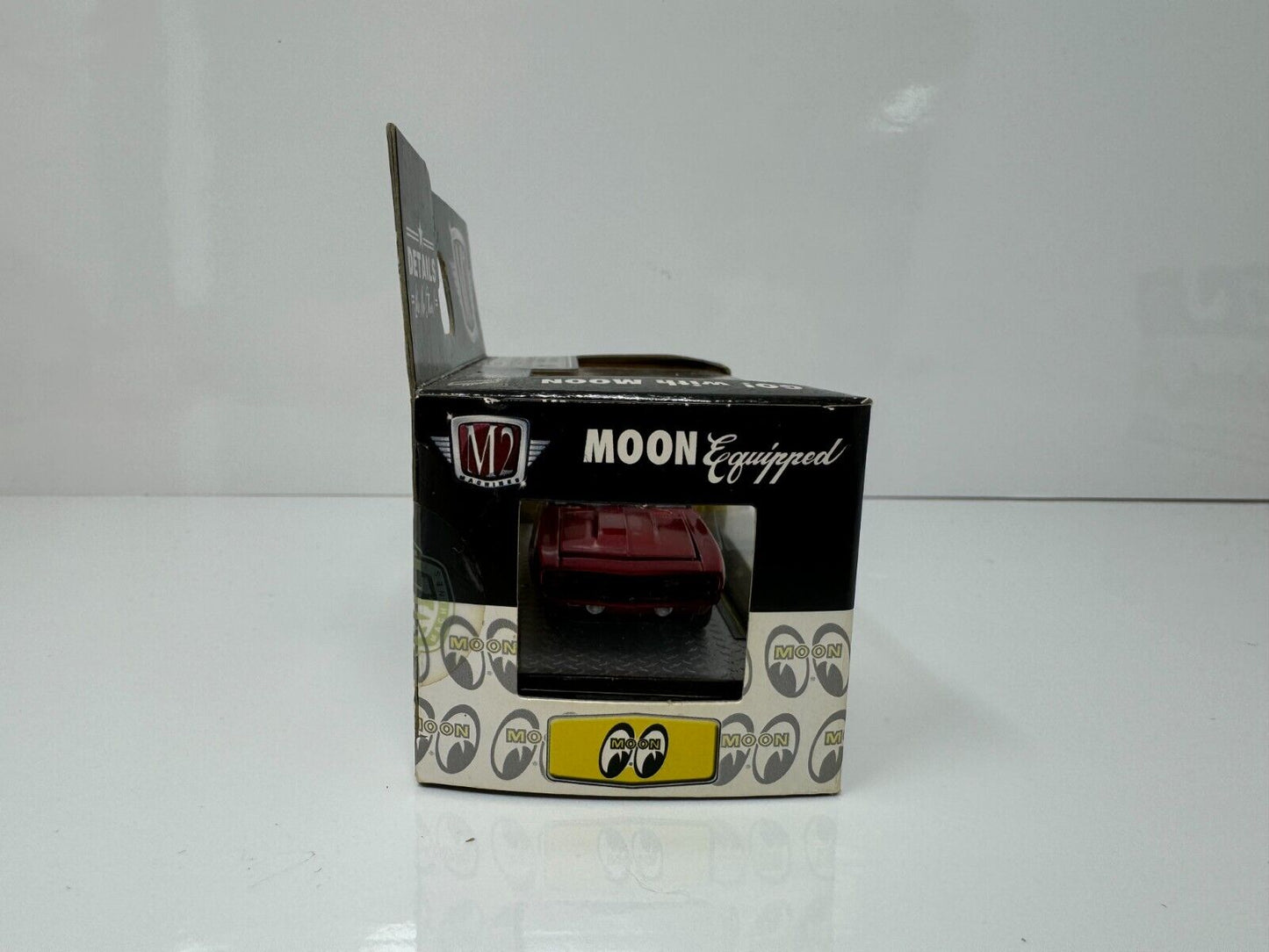 M2 Machines Moon Eyes 1969 Chevrolet Camaro Z28 RS 1:64 Diecast