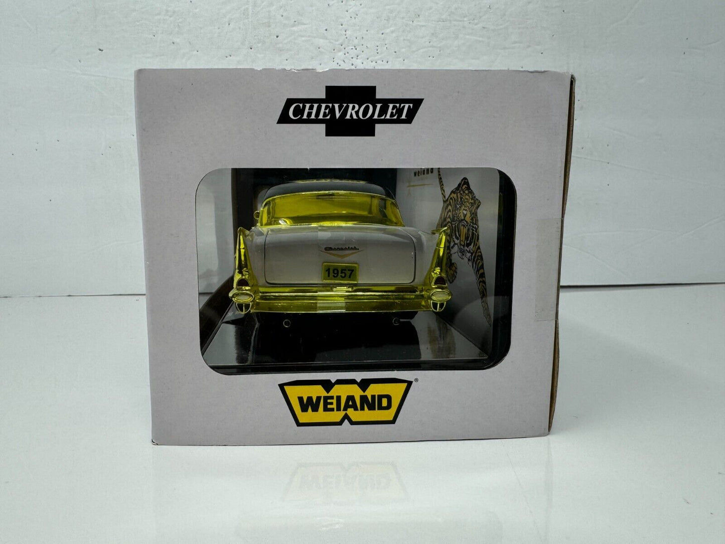 M2 Machines Weiand 1957 Chevrolet Belair 210 Hardtop CHASE 1:24 Diecast