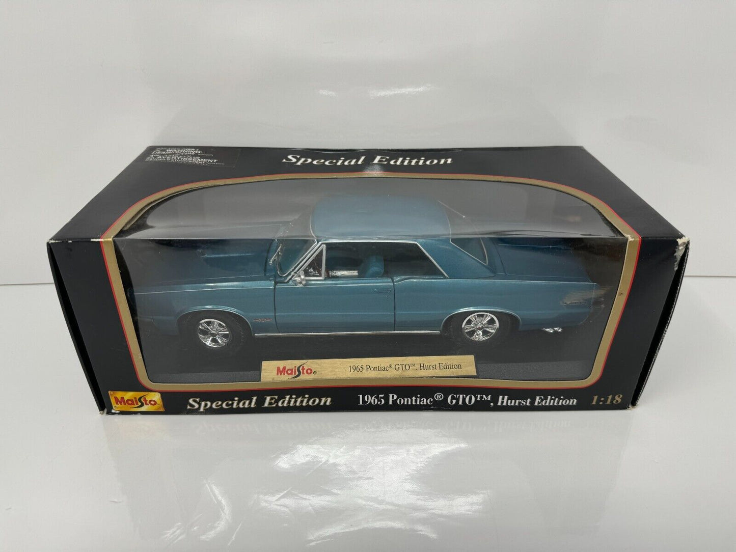 Maisto 1965 Pontiac GTO Hurst Special Edition 1:18 Diecast Blue Color