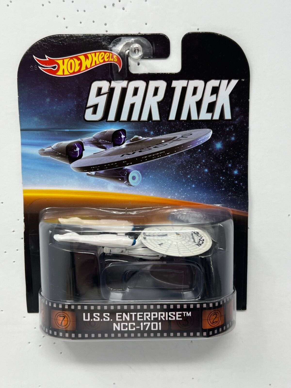 Hot Wheels Retro Entertainment Star Trek U.S.S. Enterprise NCC-1701 1:64 Diecast