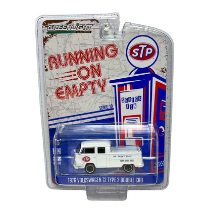 Greenlight Running on Empty 1976 Volkswagen T2 Type 2 Double Cab 1:64 Diecast