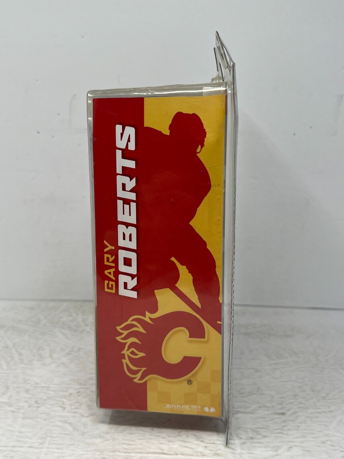 McFarlane NHL Gary Roberts Calgary Flames Series 8 Variant 6 inch Action Figure