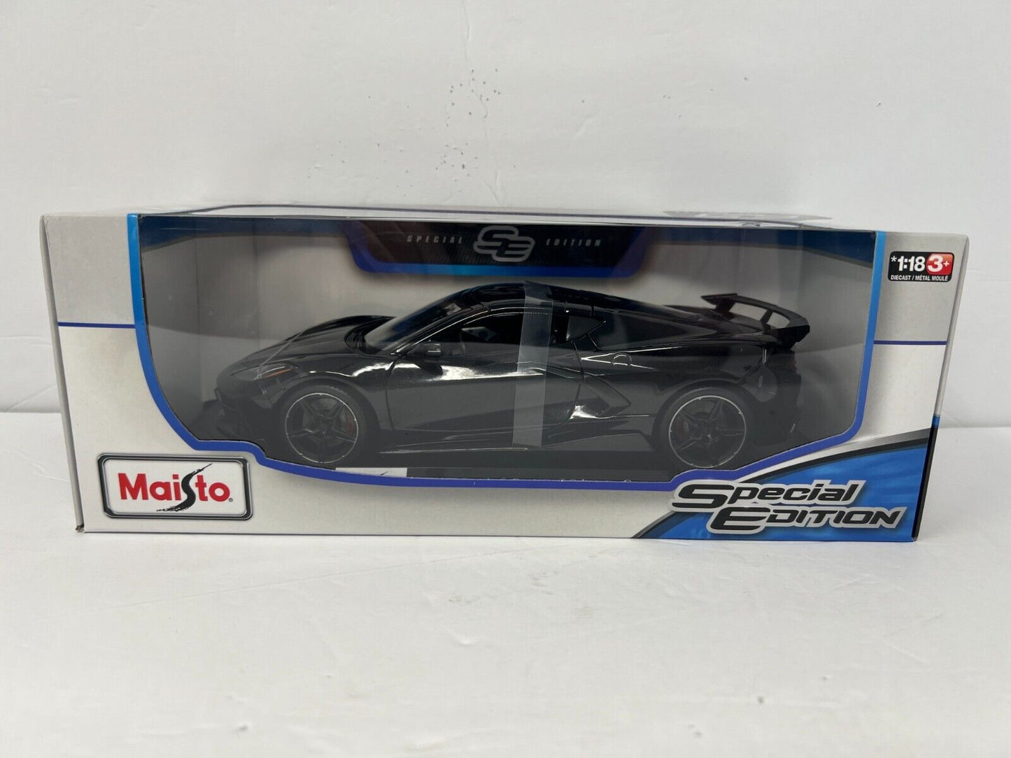 Maisto 2020 Chevrolet Corvette Stingray Coupe Special Edition 1:18 Diecast Black