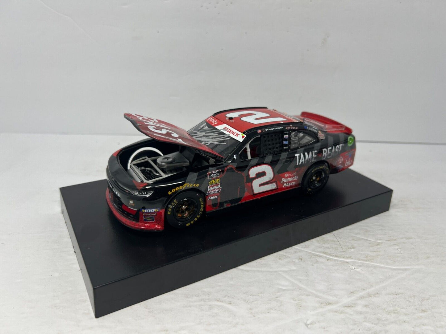 Lionel Racing Nascar #2 Tyler Reddick Tame the Beast Win 2019 Camaro 124 Diecast Autography