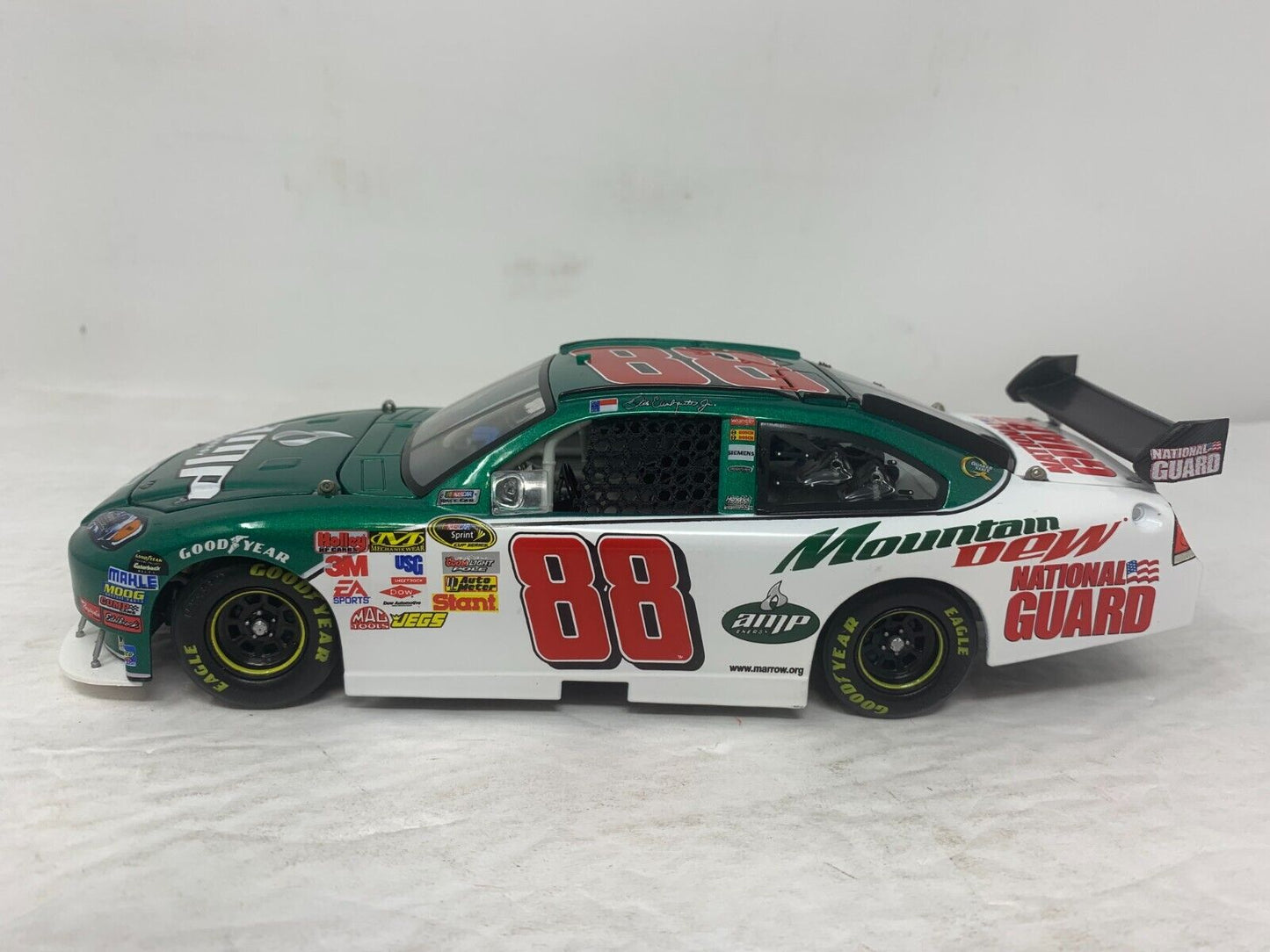 Action Nascar #88 Dale Earnhardt Jr. GM Dealers (1 of 2,508#) 1:24 Diecast