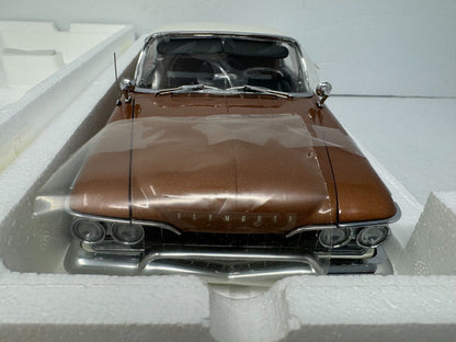 Sun Star 1960 Plymouth Fury Hard Top Platinum Collection 1:18 Diecast