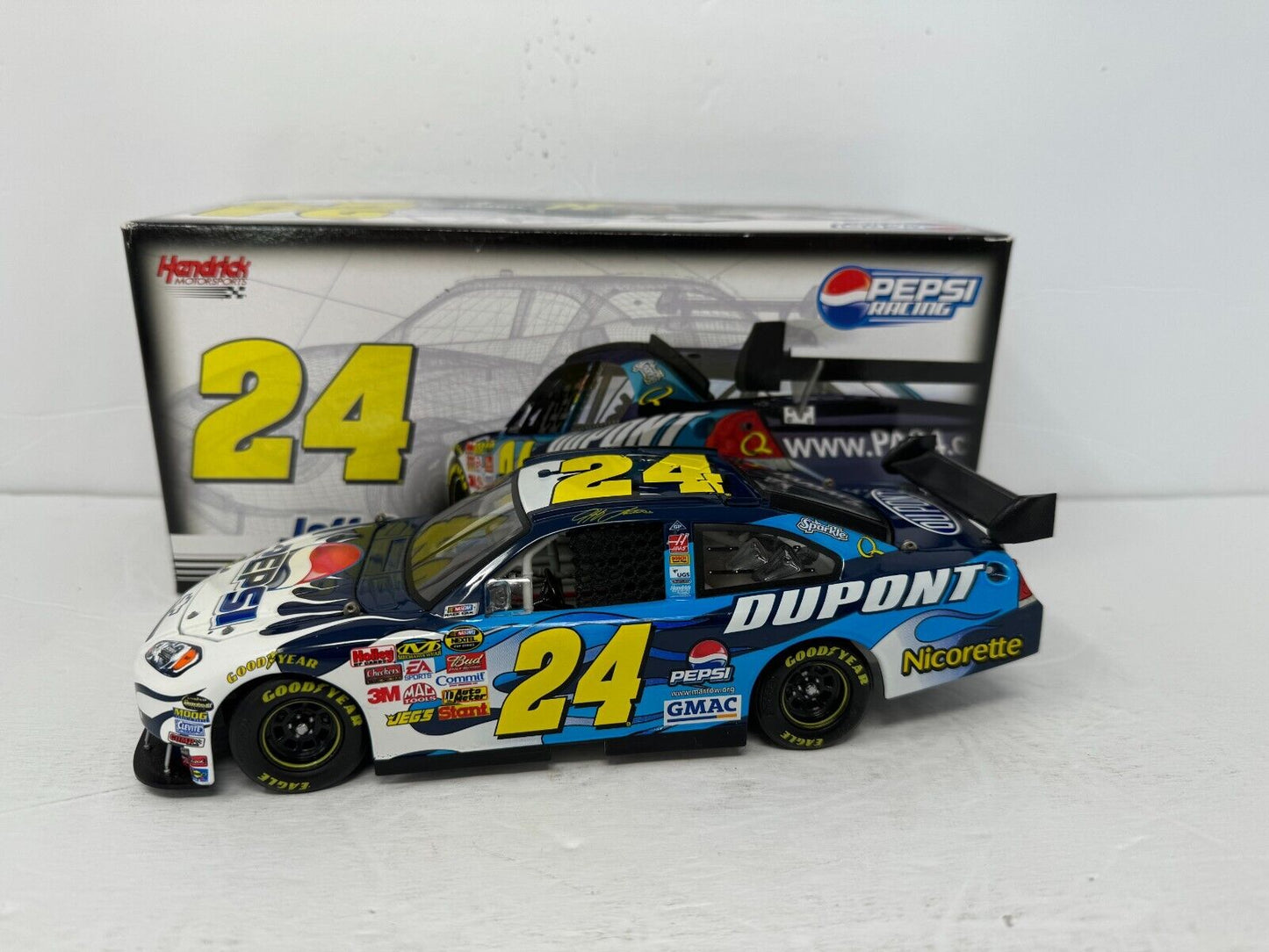 Motorsports Authentics #24 Jeff Gordon Pepsi 2007 Impala SS COT 1:24 Diecast