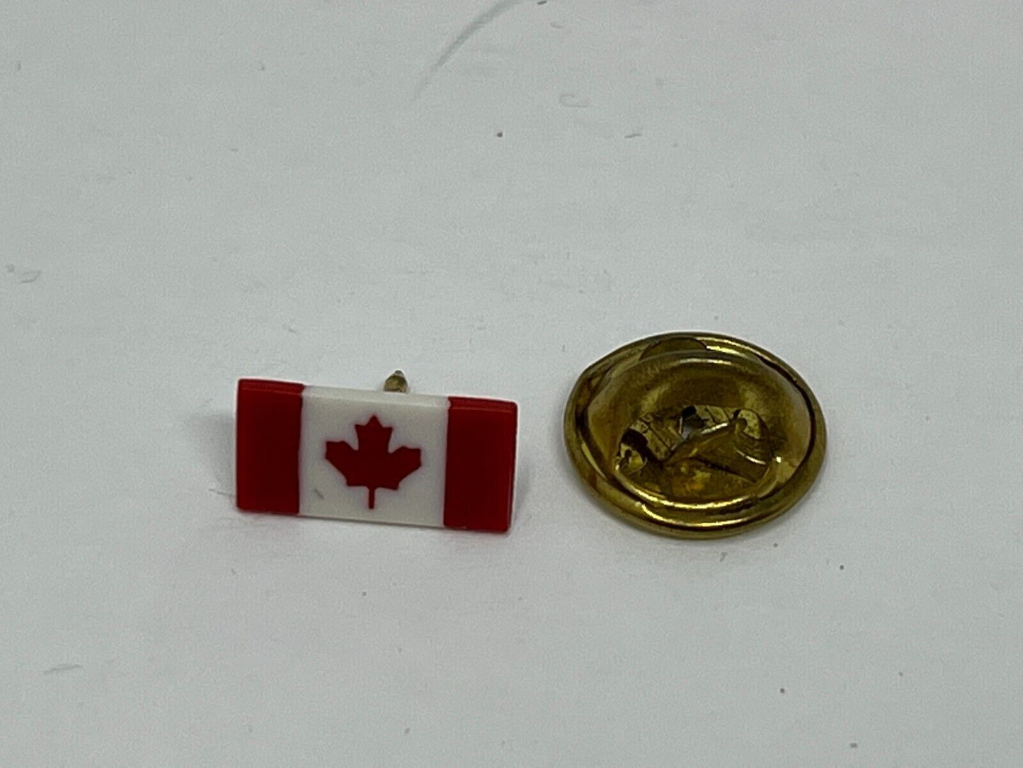 Canada Flag Patriotic Lapel Pin P2