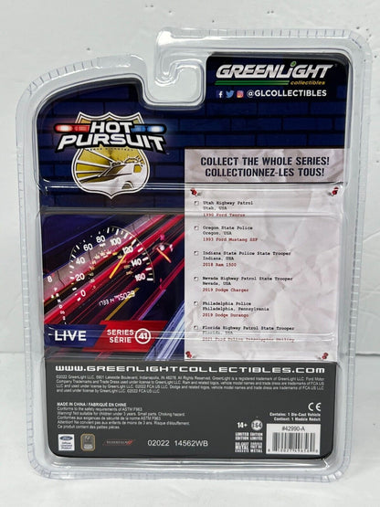 Greenlight Hot Pursuit 1990 Ford Taurus 1:64 Diecast