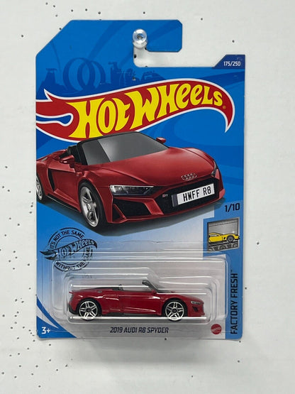 Hot Wheels Factory Fresh 2019 Audi R8 Spyder 1:64 Diecast