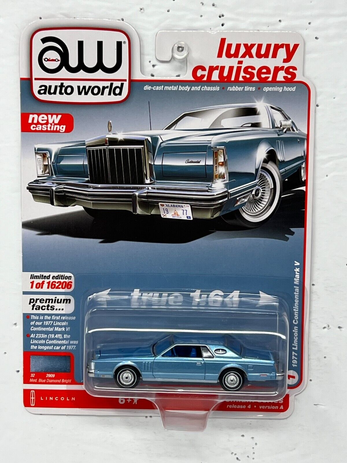 Autoworld Luxury Cruisers 1977 Lincoln Continental Mark V 1:64 Diecast Ver. A V2