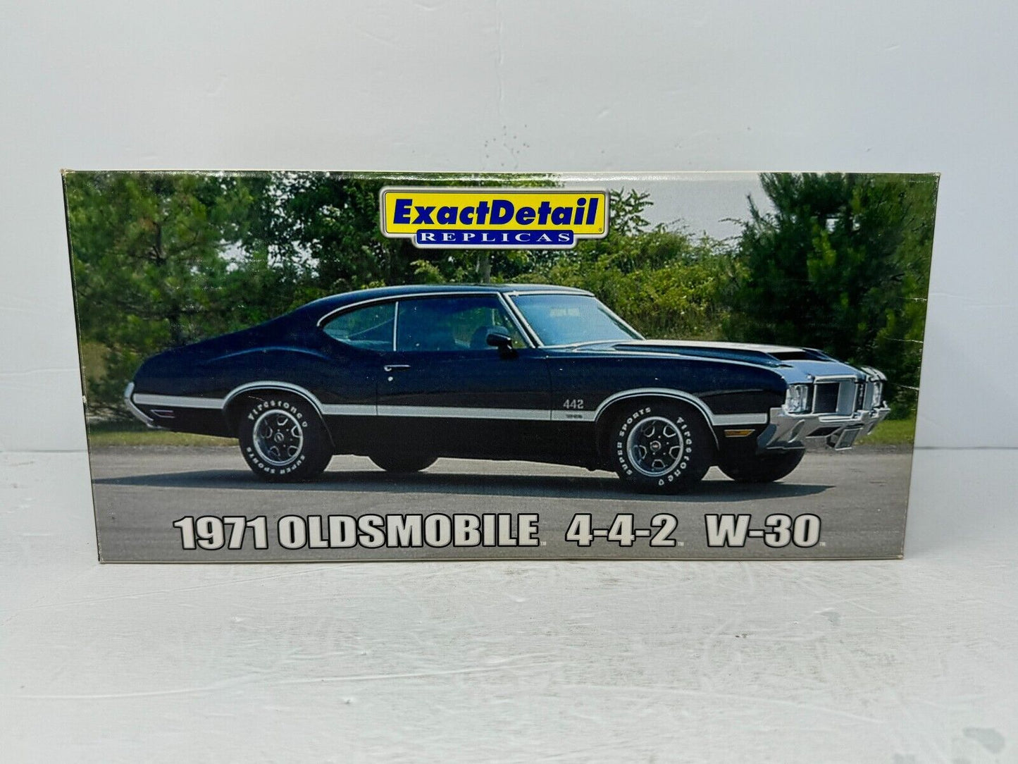 Exact Details Replicas 1971 Oldsmobile 442 W-30 1:18 Diecast