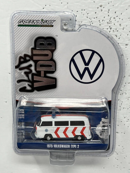 Greenlight Club V-Dub 1975 Volkswagen Type 2 1:64 Diecast V2