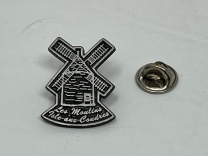 Les Moulins de l'Isle-Aux-Coudres Attractions Lapel Pin P2