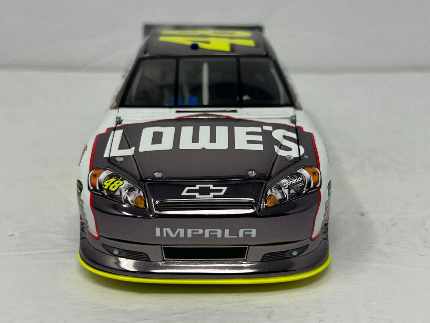 Lionel Nascar #48 Jimmie Johnson Lowe's 2011 Chevy Impala Gunmetal 124 Diecast