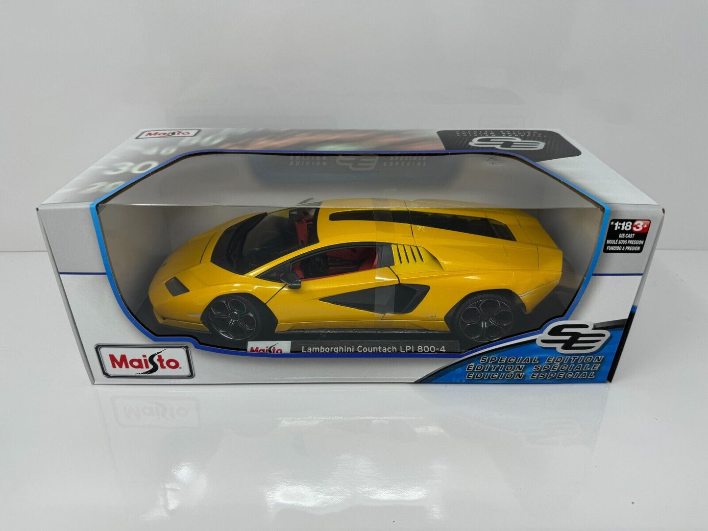 Maisto Lamborghini Countach LPI 800-4 Special Edition 1:18 Diecast Yellow Color