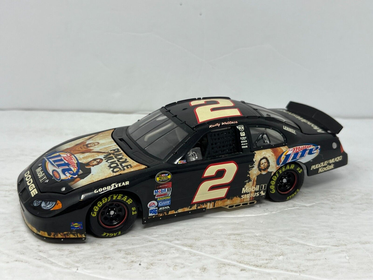Action Nascar #2 Rusty Wallace Miller Puddle of Mudd 2004 Intrepid 1:24 Diecast