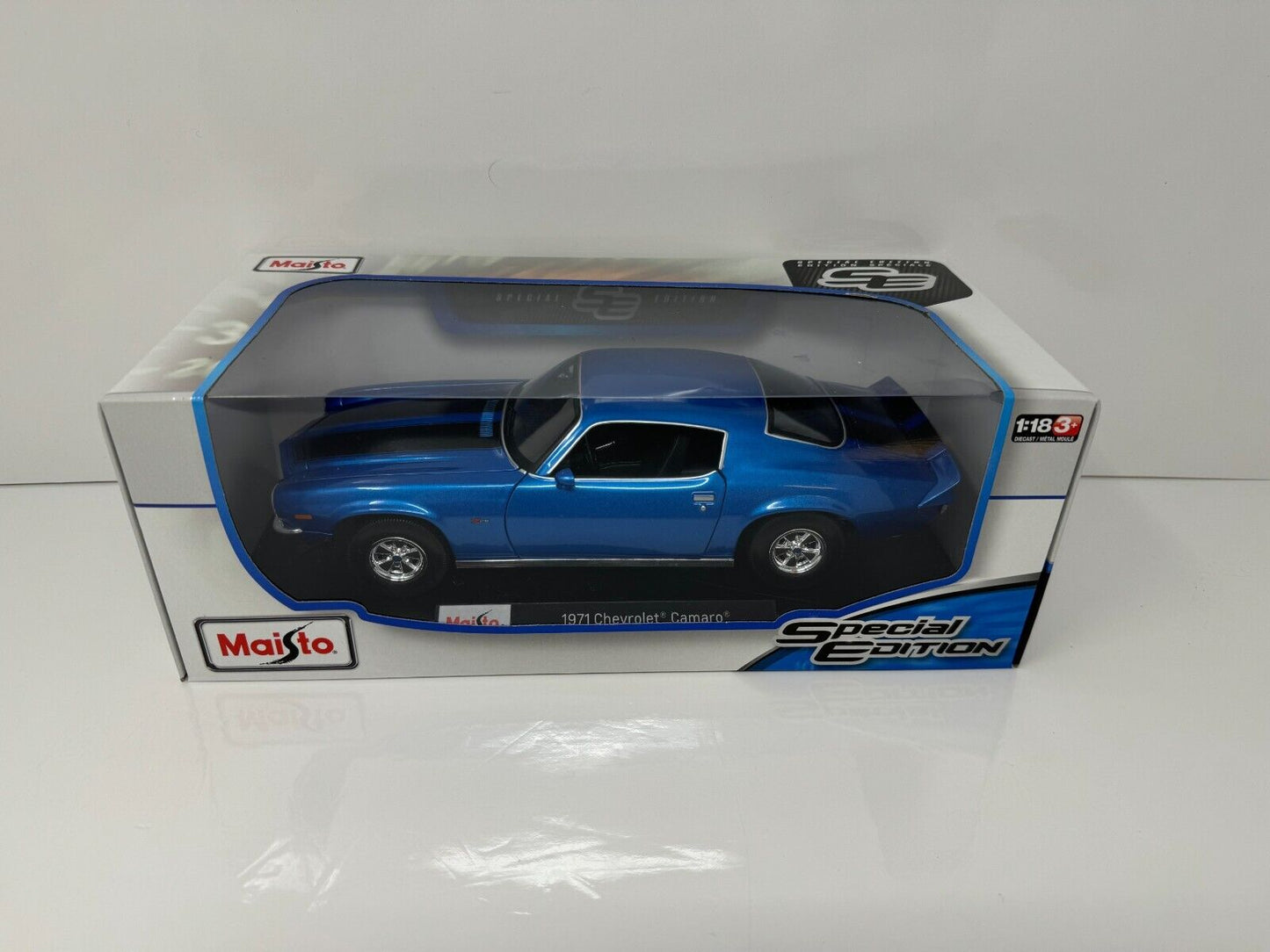 Maisto 1971 Chevrolet Camaro Special Edition 1:18 Diecast Blue