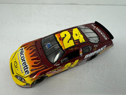 Motorsports Authentics #24 Jeff Gordon Nicorette Cinnamon Surge 1:24 Diecast