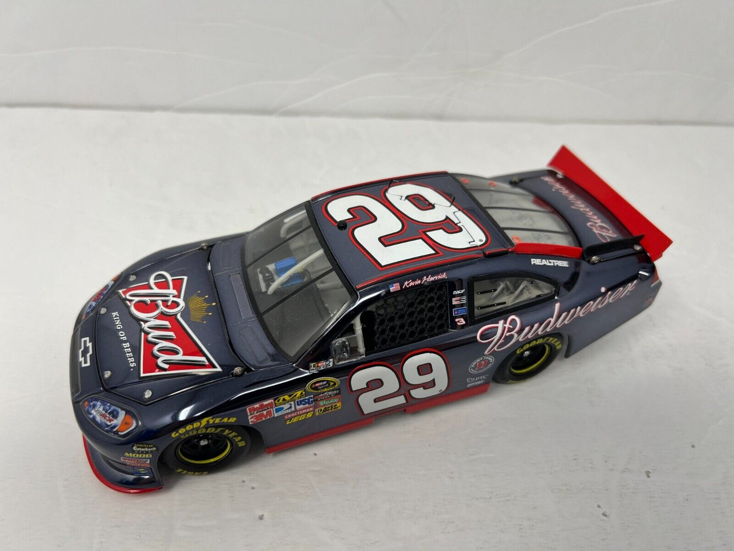 Lionel Nascar #29 Kevin Harvick Budweiser 2011 Impala Color Chrome 1:24 Diecast