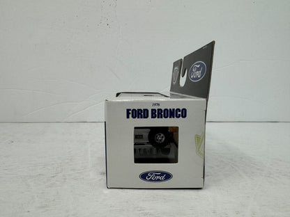 M2 Machines 1976 Ford Bronco 1:64 Diecast