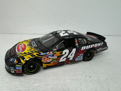 Action Nascar #24 Jeff Gordon DuPont Foose 2006 Monte Carlo 1:24 Diecast