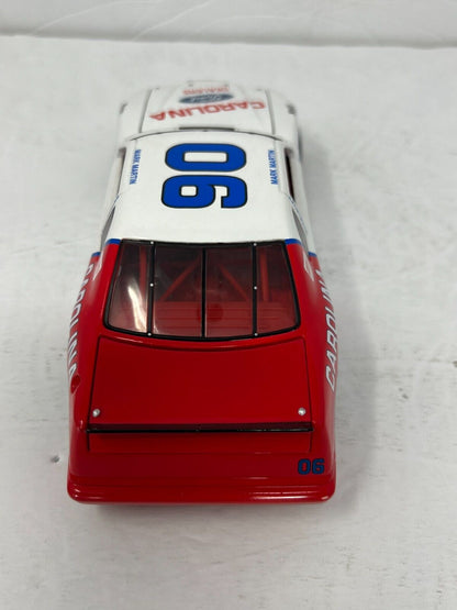 Action Nascar #6 Mark Martin Carolina 1986 Ford Thunderbird Extreme 1:24 Diecast