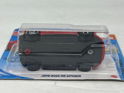 Hot Wheels Factory Fresh 2019 Audi R8 Spyder 1:64 Diecast Short Card