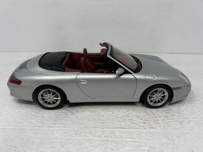 Autoart Porsche 911 Carrera Cabrio Facelift Arktissilber Metallic 1:18 Diecast