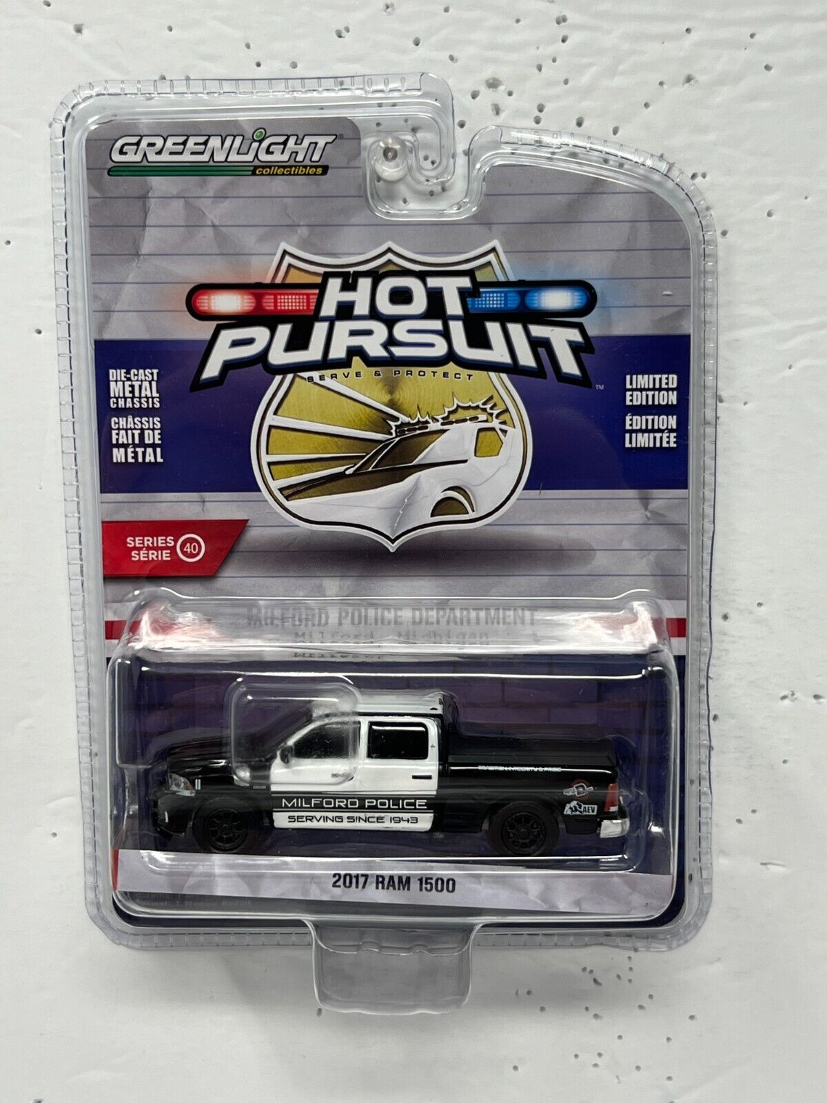 Greenlight Hot Pursuit 2017 Ram 1500 1:64 Diecast