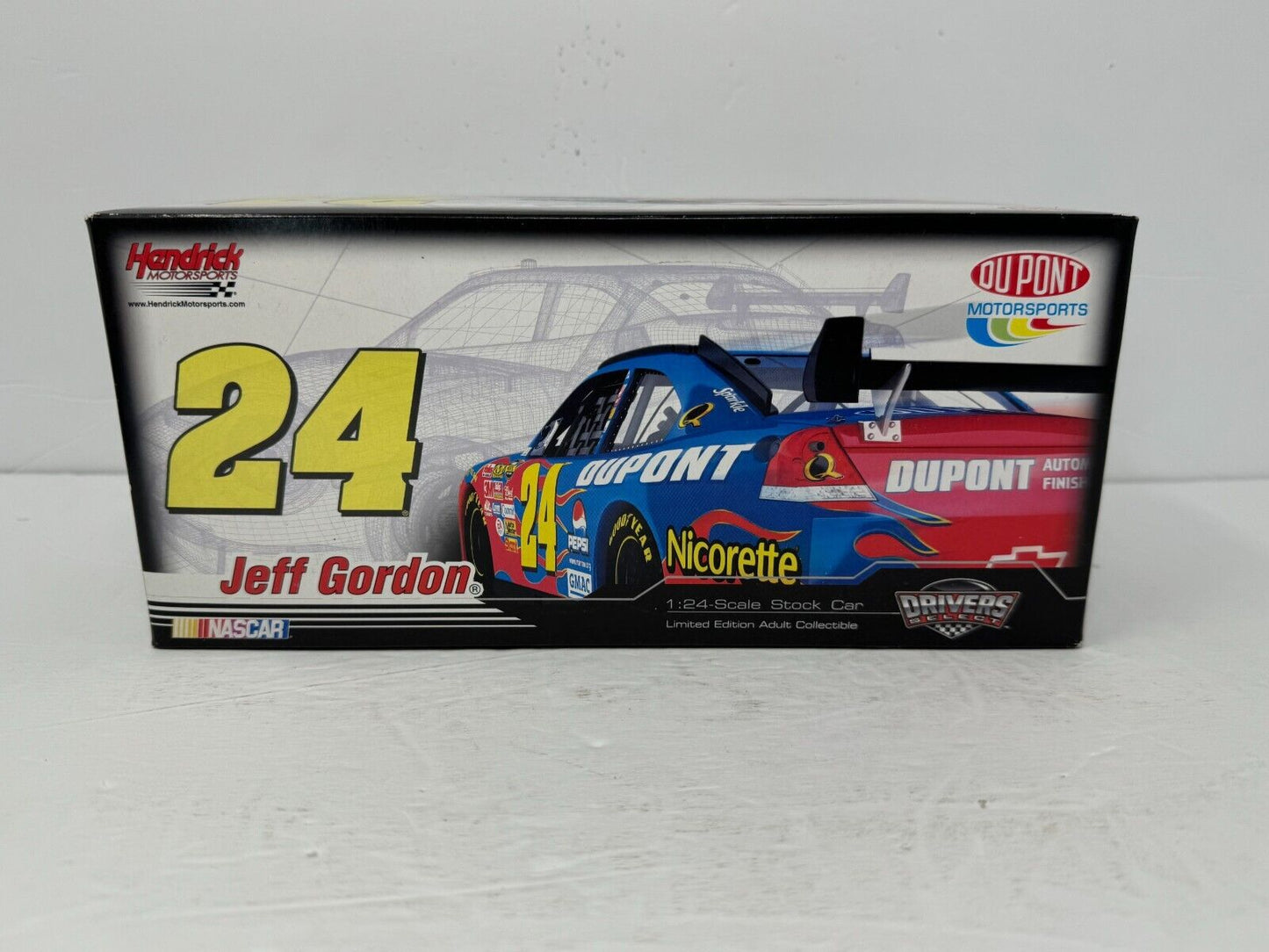 Motorsports Authentics #24 Jeff Gordon DuPont 2007 Impala SS COT 1:24 Diecast