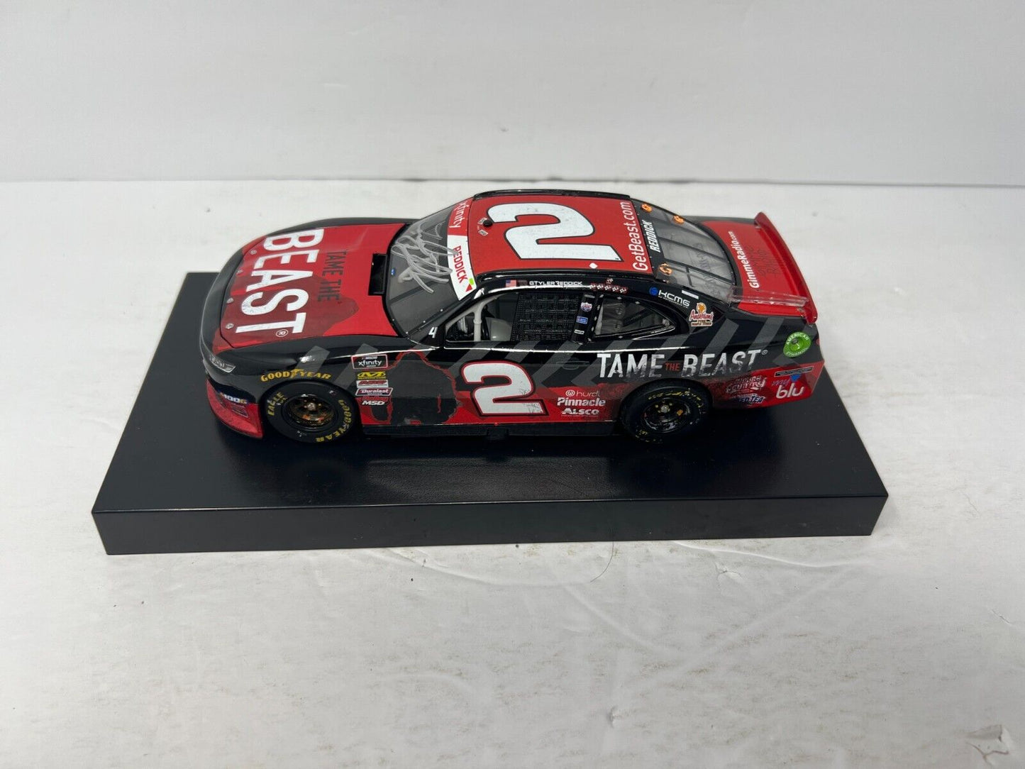 Lionel Racing Nascar #2 Tyler Reddick Tame the Beast Win 2019 Camaro 124 Diecast Autography