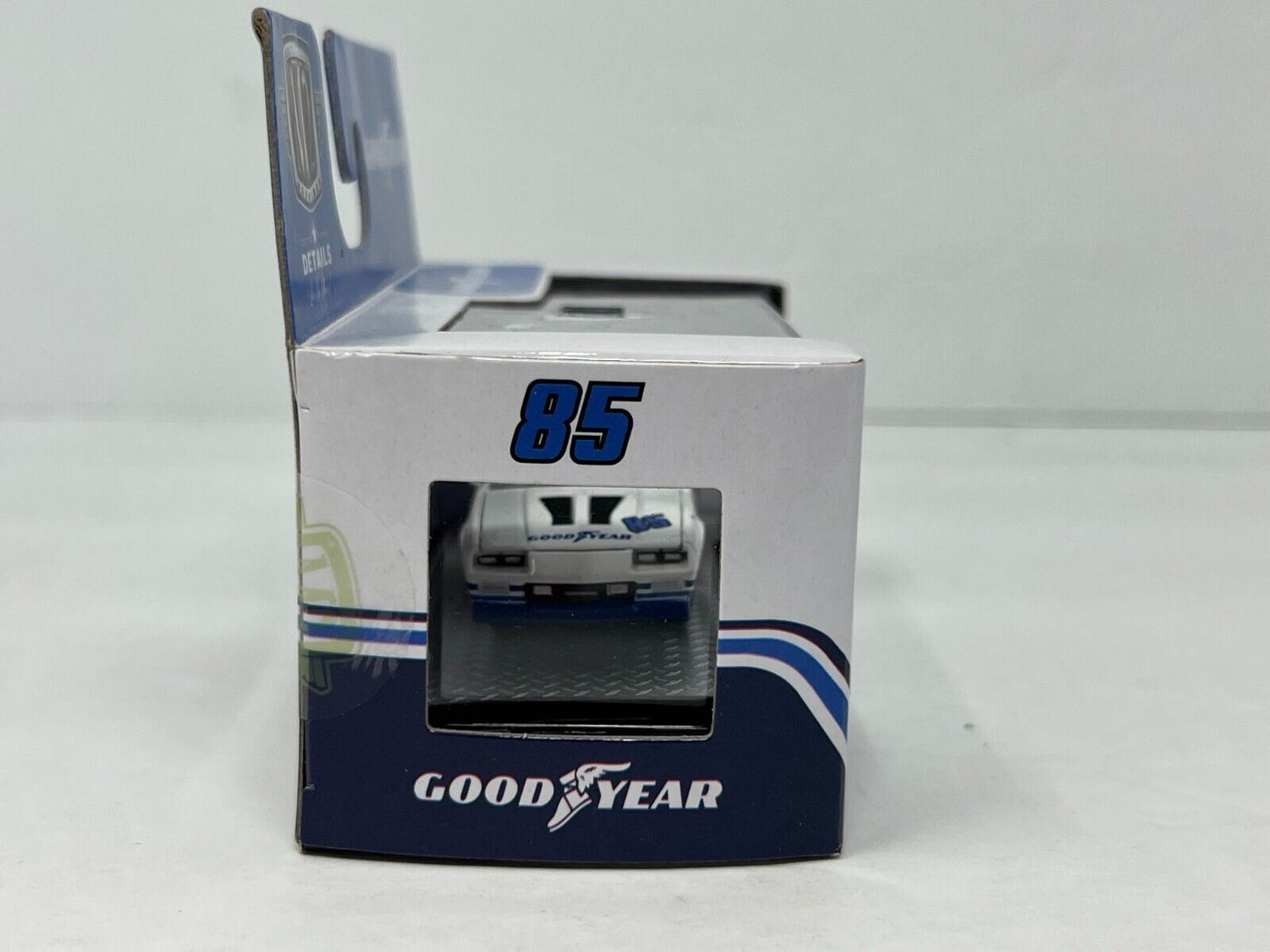 M2 Machines Goodyear 1985 Chevrolet Camaro Iroc-Z 1:64 Diecast V2