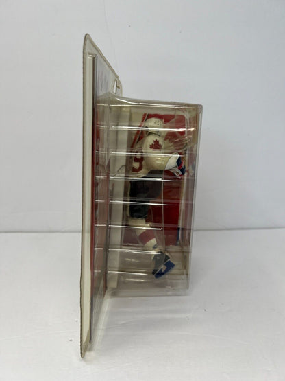 McFarlane NHL Wayne Gretzky White Jersey 1987 Team Canada 6 Inch Figure