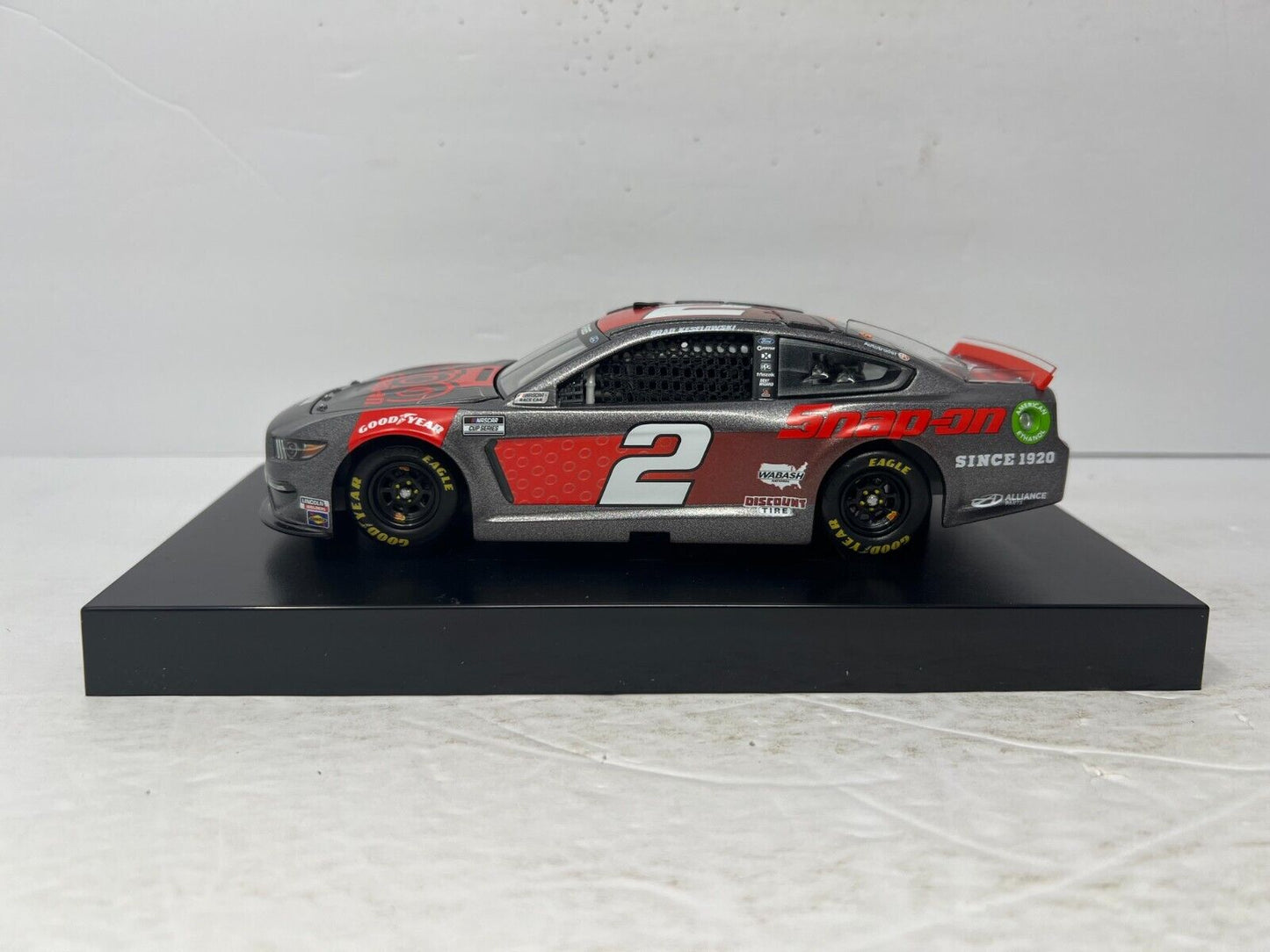 Lionel Racing Nascar #2 Brad Keselowski Snap-On Tools Ford Mustang 1:24 Diecast