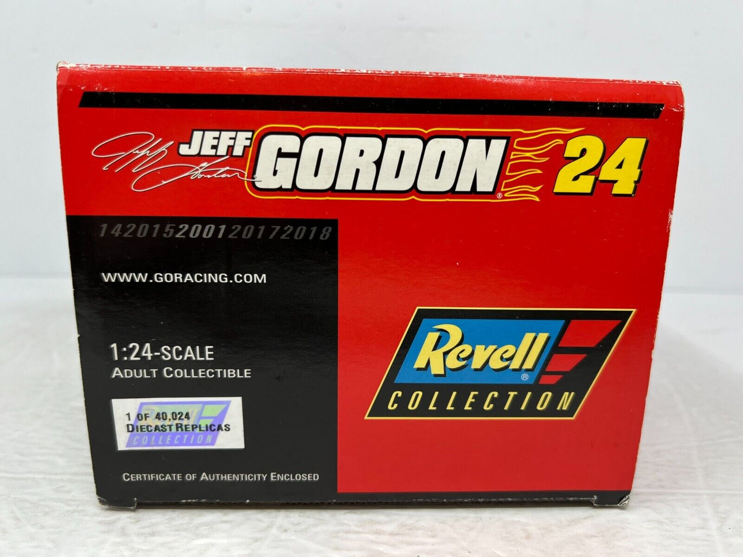 Revell Nascar #24 Jeff Gordon Dupont Winston Cup 2001 Chevy 1:24 Diecast