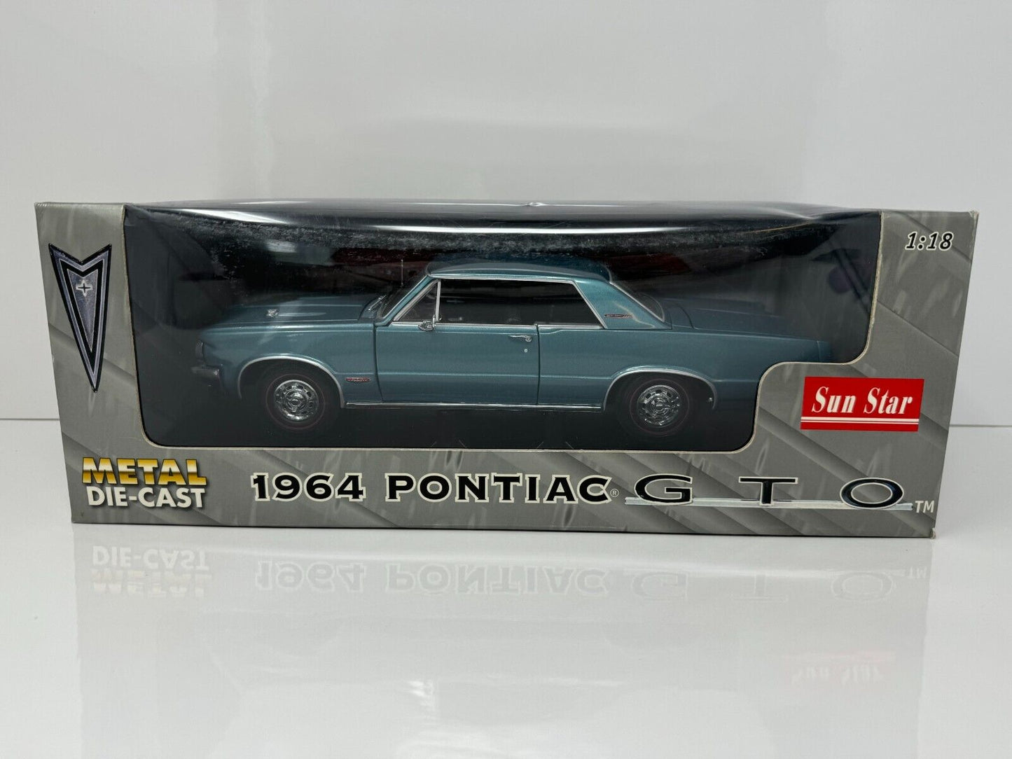 Sun Star 1964 Pontiac GTO 1:18 Diecast